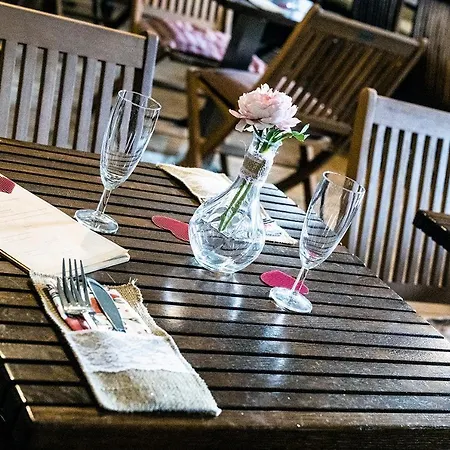 Statek Lunikov * Zizice