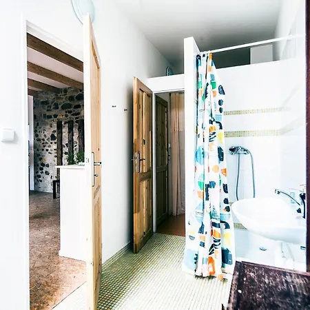 Statek Lunikov 农家乐 Zizice