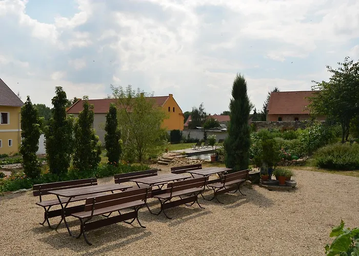 农家乐 Statek Lunikov