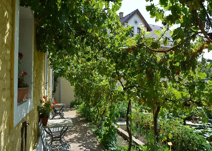 Statek Lunikov 农家乐 Zizice