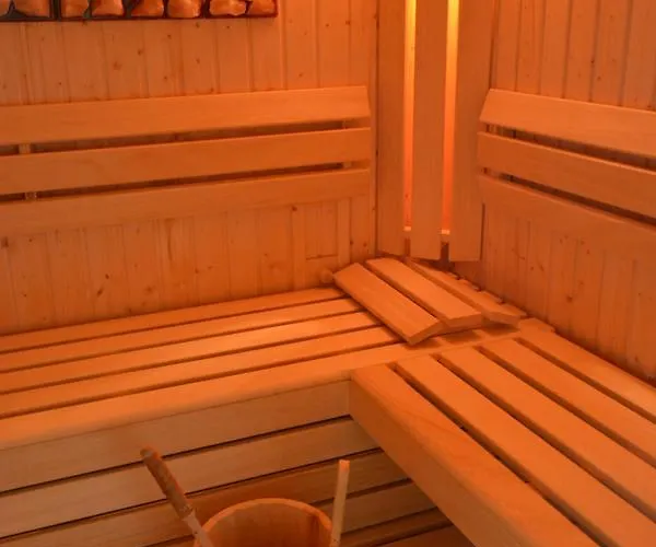 农家乐 Statek Lunikov Zizice