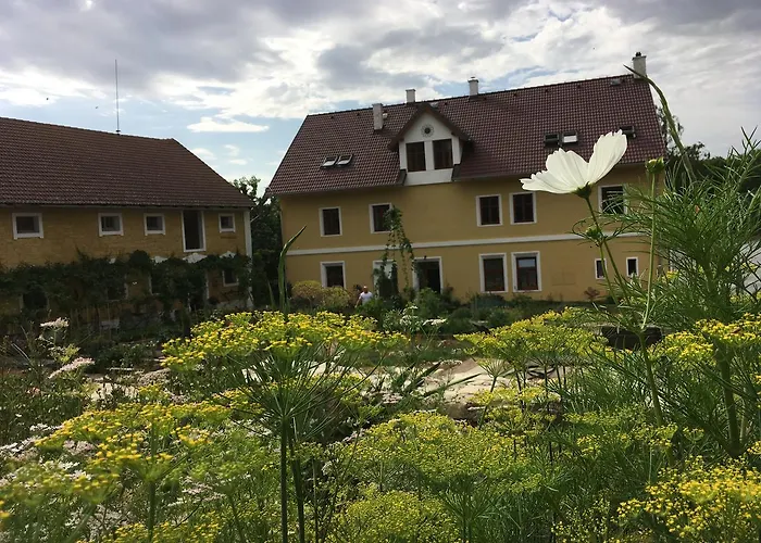 Statek Lunikov 农家乐