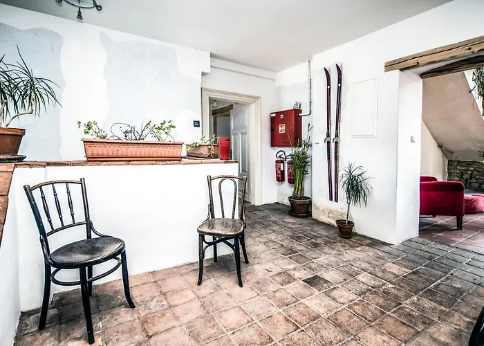 农家乐 Statek Lunikov