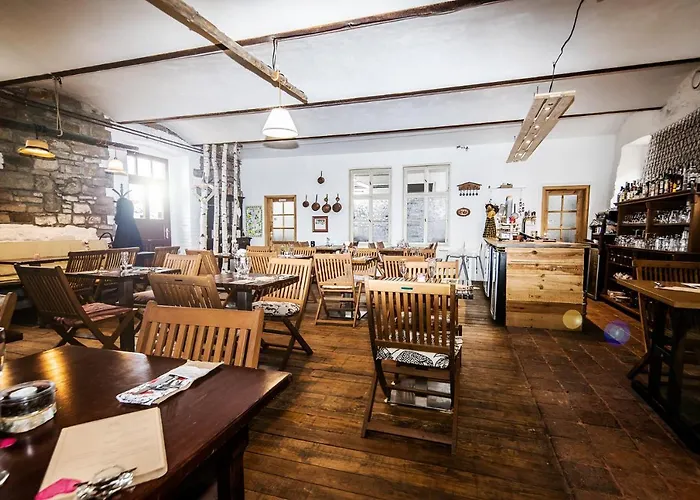 Statek Lunikov 农家乐 *