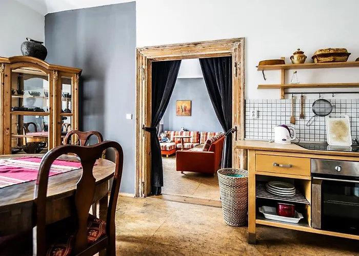 农家乐 Statek Lunikov *