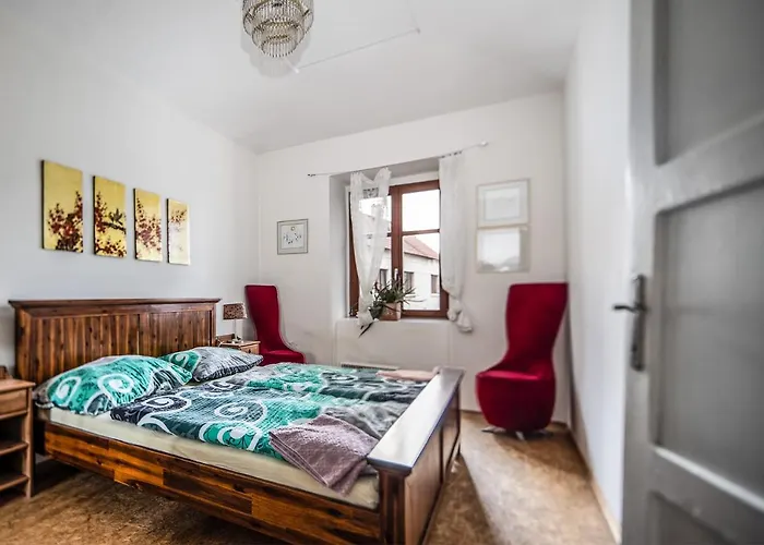 Statek Lunikov 农家乐 *