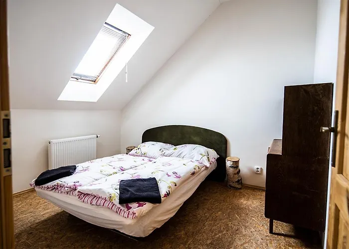 Statek Lunikov 农家乐 *