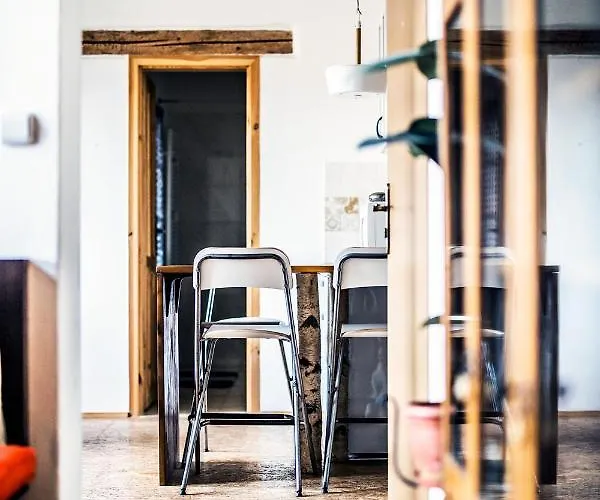 Statek Lunikov 农家乐 *