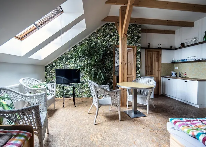 Statek Lunikov 农家乐 *